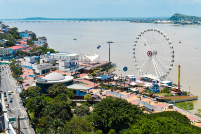 Malecón Simón Bolívar de Guayaquil.