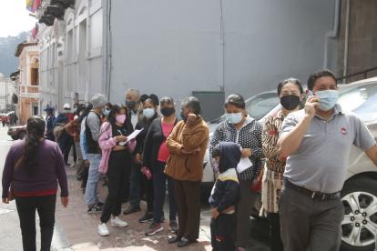 Obligación. La mascarilla se usó durante dos años en espacios abiertos y cerrados por disposición del COE.