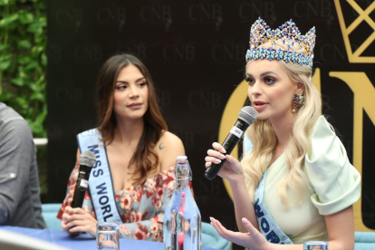 Ámar Pacheco y Karolina Bielawska