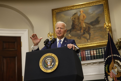 El presidente de EE.UU., Joe Biden, habla desde la Casa Blanca sobre la asistencia a Ucrania, este 28 de abril de 2022 en Washington.
