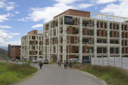 Yachay. Para la Contraloría, en la administración de 2018 a 2021 existieron contrataciones direccionadas.