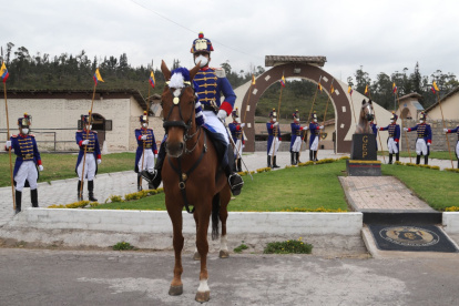 Entrenamiento. Los Granaderos de Tarqui entrenan constantemente en la Escuela Militar Superior Eloy Alfaro.