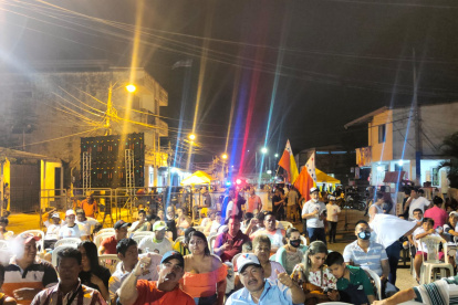 La tierra del Chito Vera" vive una fiesta previo a su pelea