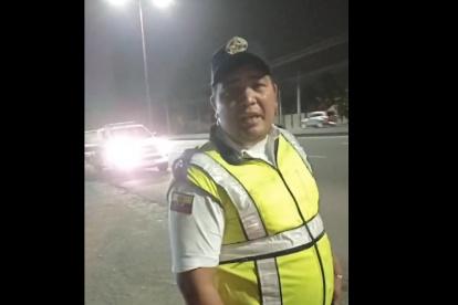 Uniformado. El hecho se viralizó en redes sociales.