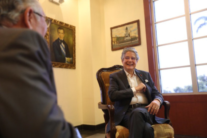 Guillermo Lasso en entrevista este 3 de mayo.