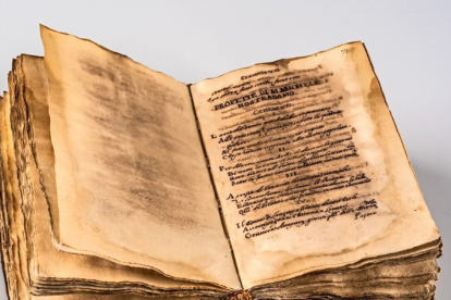 Italia recuperó hoy un antiguo manuscrito "Las profecías de M. Michel" escritas en 1568 por el astrólogo francés Michel de Nostre-Dame