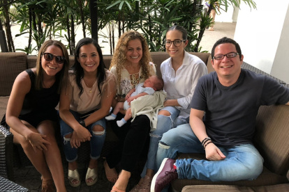 Desde la cuna les enseñó a compartir lo que tenían, no lo que sobraba.