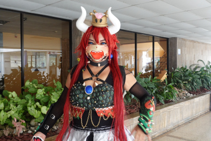 Ruth mantiene su pasión por el cosplay coordinando sus responsabilidades y amor como madre de tres hijos