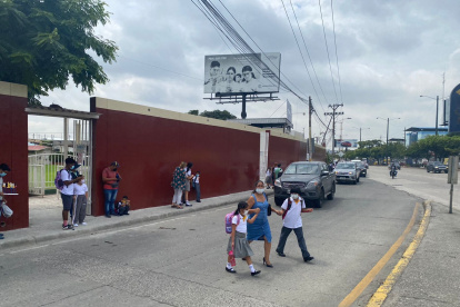 Inversión. El colegio Liceo Cristiano levantó este año un muro y compró cámaras, por unos $ 100 mil.