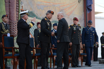 Acto. Las nuevas autoridades del Comando Conjunto, Ejército y FAE, fueron presentadas la mañana de este lunes en el Ministerio de Defensa.