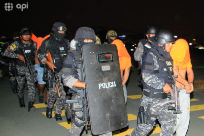 Los cabecillas de las bandas criminales llegaron a la base aérea Simón Bolívar.