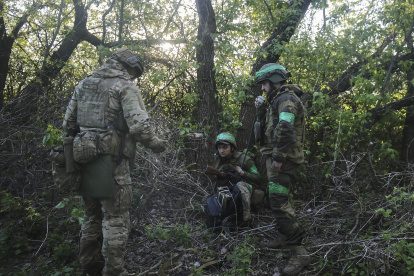 Los militares ucranianos tratan de desgastar a las tropas rusas, tras los fuertes combates.