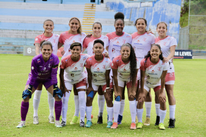 El club Ñañas se ha convertido en un referente del fútbol femenino a nivel local y regional.