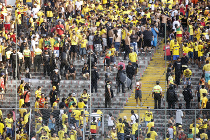 La Sur Oscura ha sido protagonista de varios incidentes dentro de su estadio.