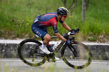 Richard Carapaz mantiene su plan de continuar con posiciones cercanas al Top 10 de la Corsa Rosa.