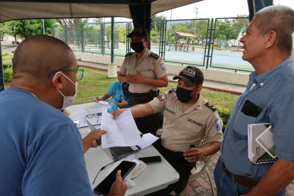 Los líderes barriales de Puerto Azul gestionaron la instalación del botón de pánico