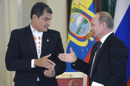 Amigos. No es una casualidad que el correísmo apoye al líder ruso Vladímir Putin. Los une un mismo desprecio por los valores de la democracia.