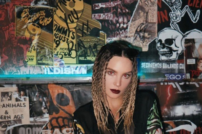 La cantante y actriz mexicana lleva varios meses en España por el rodaje de la serie Bienvenidos a Edén, recién estrenada. También ha aprovechado para hacer varias presentaciones musicales