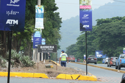 RECORRIDO DE PUBLICIDAD DEL MUNICIPIO Y LA ATM, EN VÍA  A LA COSTA......FD: MIGUEL CANALES...30-03-2022