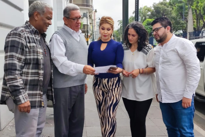 Integrantes de la comisión de Paz se reunieron en la Gobernación del Guayas para anunciar el "documento de Pacificación Voluntaria".