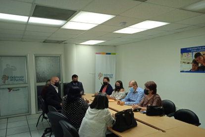 Las siete asociaciones accionantes conversan con la Defensoría para coordinar acciones legales.
