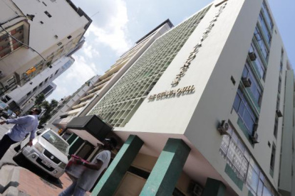 VISTA DE LA FACHADA DEL EDIFICIO FINANCIERO |