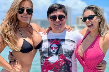 Mafer con El Cuy y Jessenia Hatti.