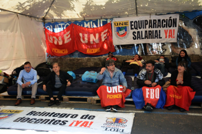 El 4 de mayo de 2022, la UNE inició la huelga de hambre afuera de las instalaciones de la Corte Constitucional.