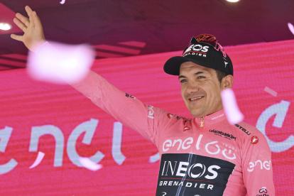 Richard Carapaz se siente fuerte y está enfocado en defender la maglia rosa hasta la meta final, en Verona.