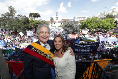 El presidente de la República, Guillermo Lasso, recibió respaldo de los ciudadanos en la Plaza Grande, en su primer año de gestión.