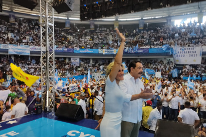 Cynthia en el lanzamiento de su precandidatura a la Alcaldía de Guayaquil.