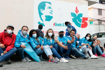 En septiembre de 2021, el movimiento Revolución Ciudadana eligió su nueva directiva. Marcela Aguiñaga funge como su presidenta.