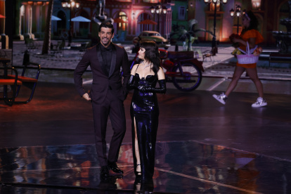 Lali Espósito con Miguel Ángel Muñoz en los premios Platino 2022.