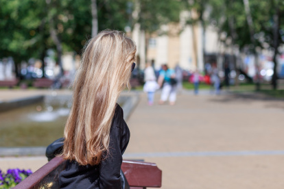 La contaminación urbana puede provocar daños al cabello.