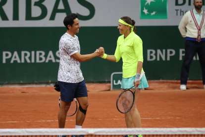 Gonzalo Escobar y Lucie Hradecka ganaron en su debut en el doble mixto del segundo Grand Slam del año.