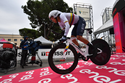 Richard Carapaz, en la prueba contrarreloj celebrada este domingo 29 de mayo.