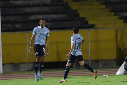 Universidad Católica derrotó 4-2 a Delfín, la noche de este domingo 29 de mayo de 2022, en el estadio Olímpico Atahualpa.