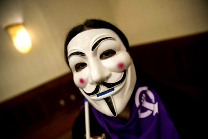 Imagen de archivo de un activista del grupo Anonymus