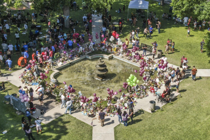 La campaña de microfinanciación en Gofundme fue puesta en marcha el jueves por parte de Debra Austin, prima de la maestra fallecida, Irma García.