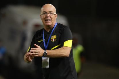 Entrenador de Barcelona Jorge Célico