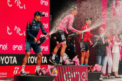 Richard Carapaz obtuvo el vicecampeonato del Giro de Italia, un logro más a su destacada trayectoria en el ciclismo mundial.