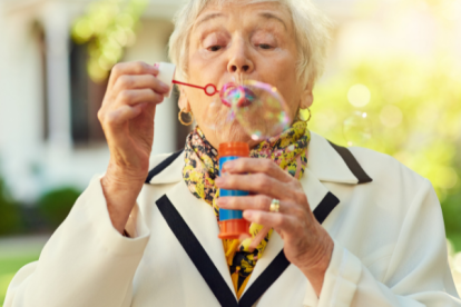El niño interior se forma a partir de las experiencias, tanto positivas como negativas, que tenemos en nuestra niñez.