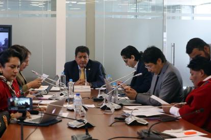 Reacción. El presidente de la comisión, Pedro Zapata, rechazó la devolución del informe y exigió su tratamiento.