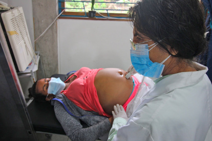 El seguimiento a las embarazadas es parte de la iniciativa que busca prevenir la desnutrición crónica infantil en el país.