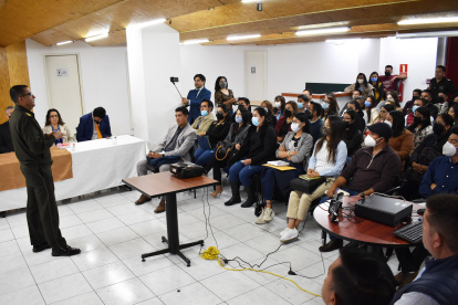 Evacuación. Desde hoy, 100 trabajadores del SNAI inician labores para ayudar a despachar carpetas de PPL.