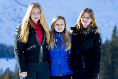 Imagen de archivo de las princesas Amalia, Alexia y Ariane.