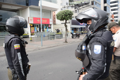 Un local de comida fue asaltado en el norte de Quito.