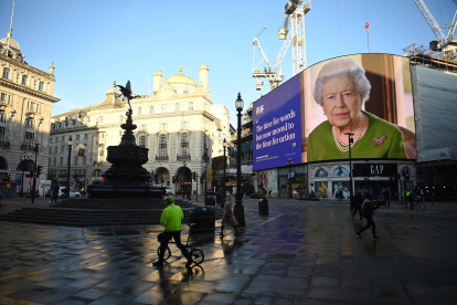 Isabel está por cumplir 70 años de reinado.