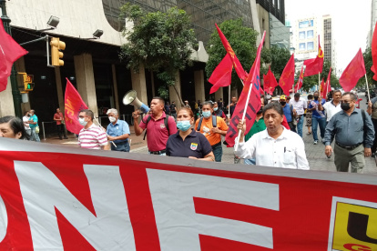 El 2 de junio pasado, la UNE Guayas realizó una marcha para exigir a la Asamblea el envío de las reformas.