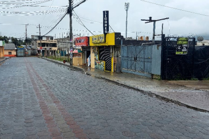 La licorería donde ocurrió el crimen permanece cerrada